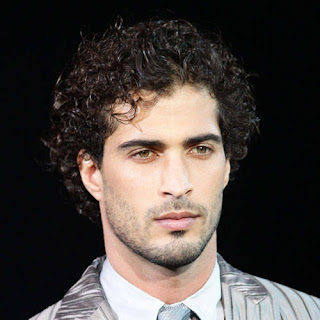 Capelli Ricci Uomo Domarli O Assecondarli Ecco La Soluzione Capelli Ricci Uomo Domarli O Assecondarli Ecco La Soluzione